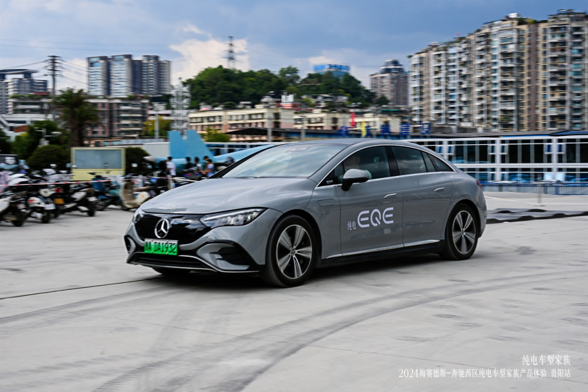 2024梅赛德斯-奔驰纯电车型家族产品深度体验贵阳站圆满结束
