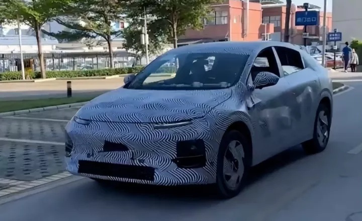 小鹏SUV谍照曝光！缩小版G9，对标Model Y，预计明年上半年发布