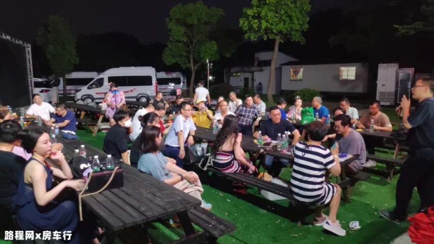 8月28-30日：第二届上海房车购车节来了，百款现车金秋大促！