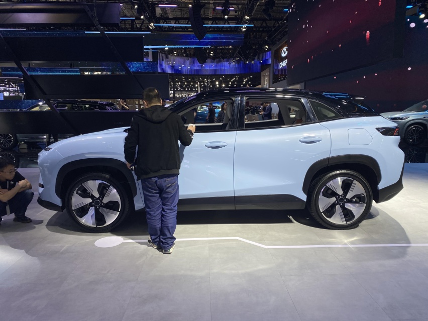 纯电动中型SUV 奇瑞新能源eQ7首发亮相 基于全铝平台打造