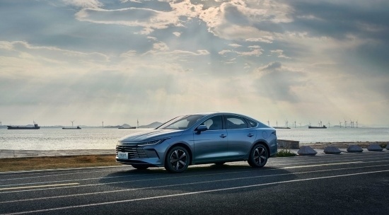 最超值A+级轿车！比亚迪驱逐舰05荣耀版7.98万、9.98万款型可闭