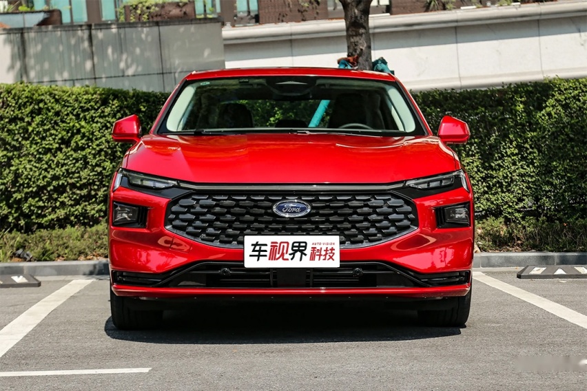 1.5T四缸机！售14.98万起，福特蒙迪欧1.5T车型上市
