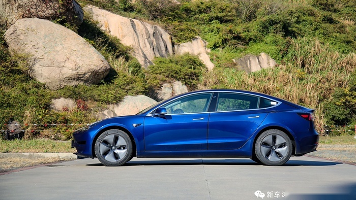 国产特斯拉Model 3首试：当硅谷基因遇上中国速度
