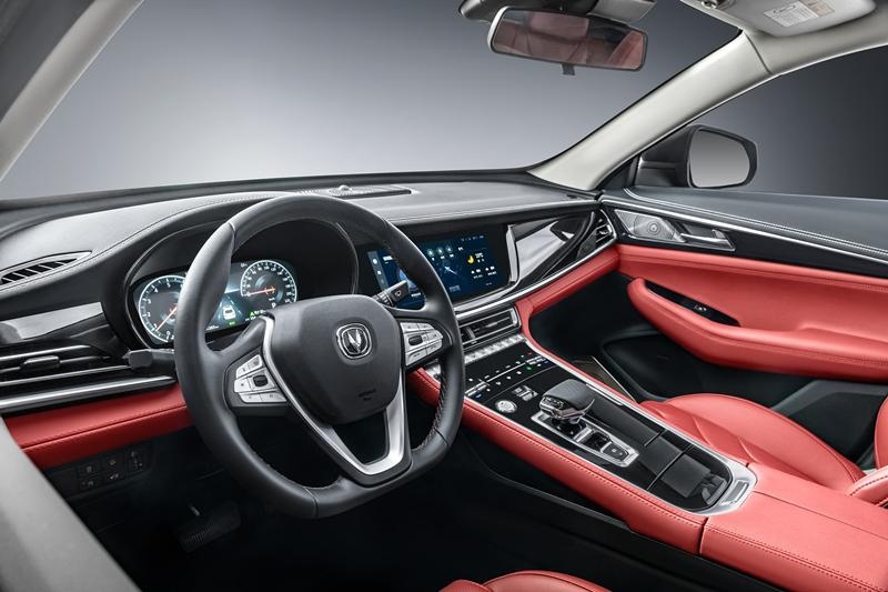 搭载蓝鲸新一代发动机，2023款长安CS85COUPE11.99万起