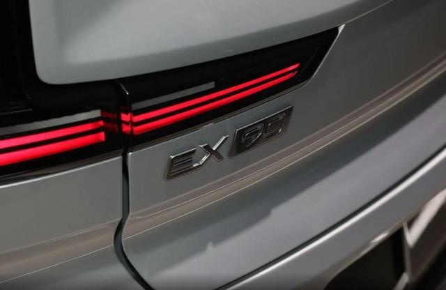 沃尔沃EX90上市时间定了！封闭前脸+发光LOGO＋激光雷达
