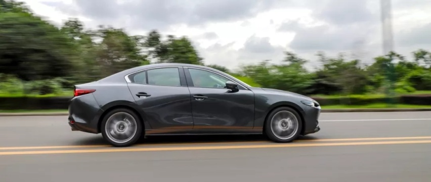 我，次世代MAZDA 3昂克赛拉，打钱！