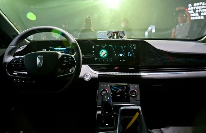 Z时代奔腾全新轿跑SUV，B70S惊艳广州车展，2022年初征战车市