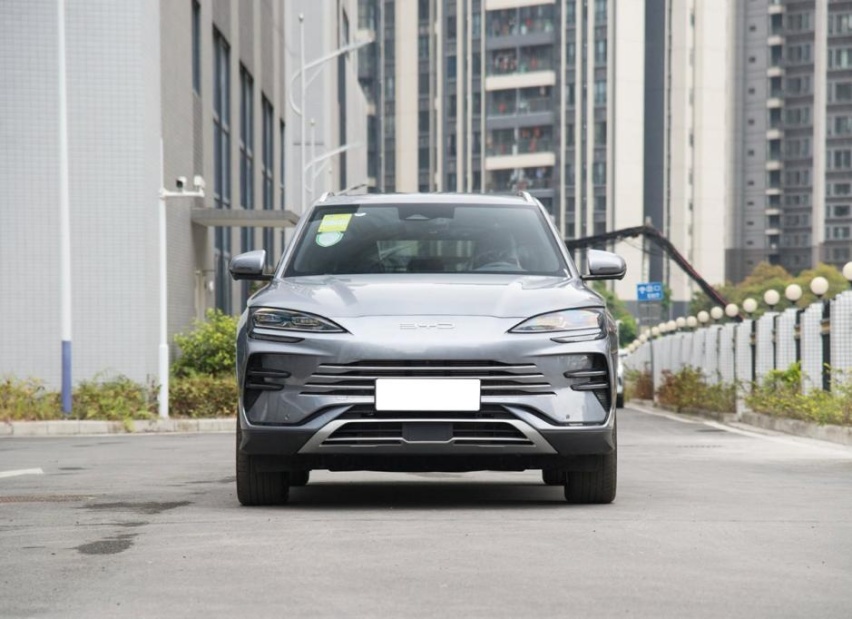 宋PLUS DM-i几乎成为了无短板的家用SUV，产品力很全