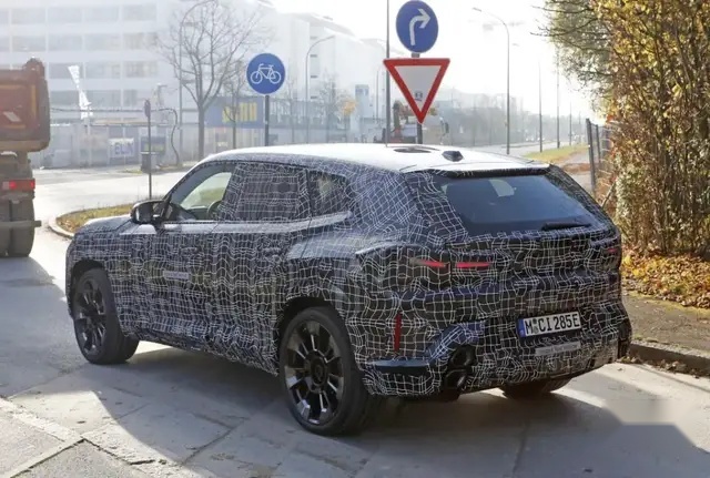 你以为X7就是旗舰了？不，BMW X8已在路上