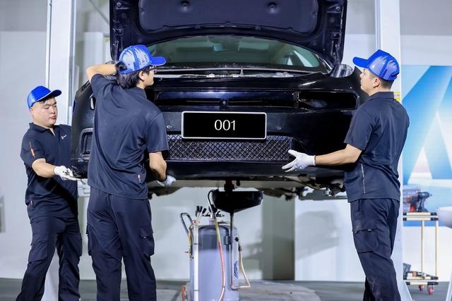 972天交付20万台 极氪001刷新记录