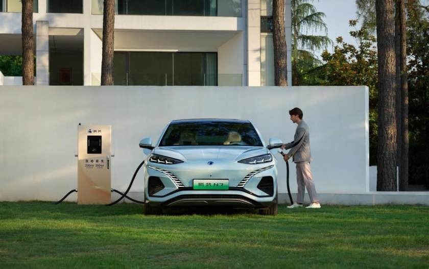 卉眼识车|腾势N7全球上市，以驾控舒享双优势开创纯电SUV2.0时代
