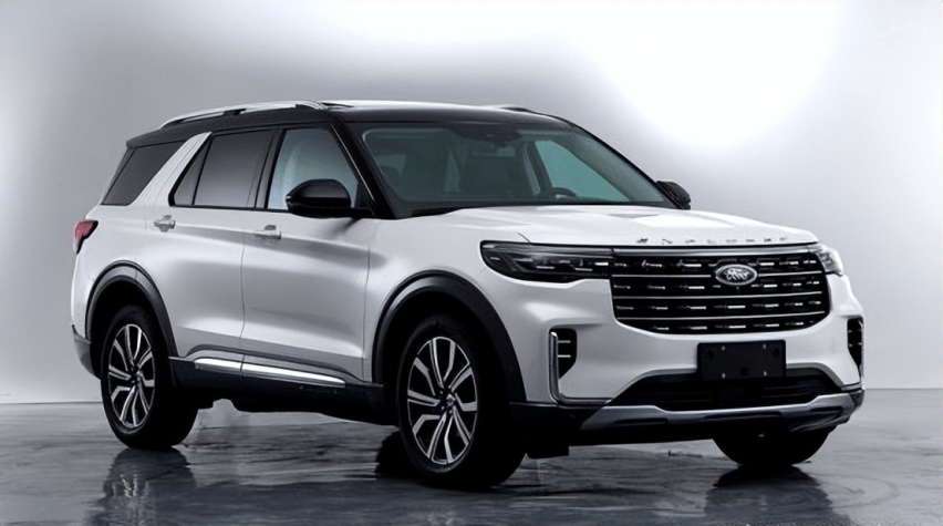 30万级唯一纵置后驱SUV 全系2.3T+10AT 新增HUD即将上市