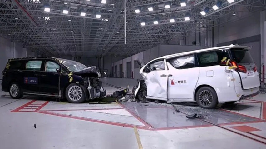 “一撞成名”的岚图汽车，不只是安全性能过硬，产品力也很硬！