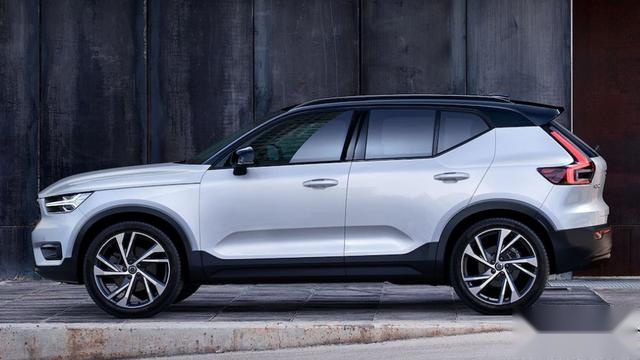 沃尔沃XC40更安全，凯迪拉克XT4更快，怎么选？