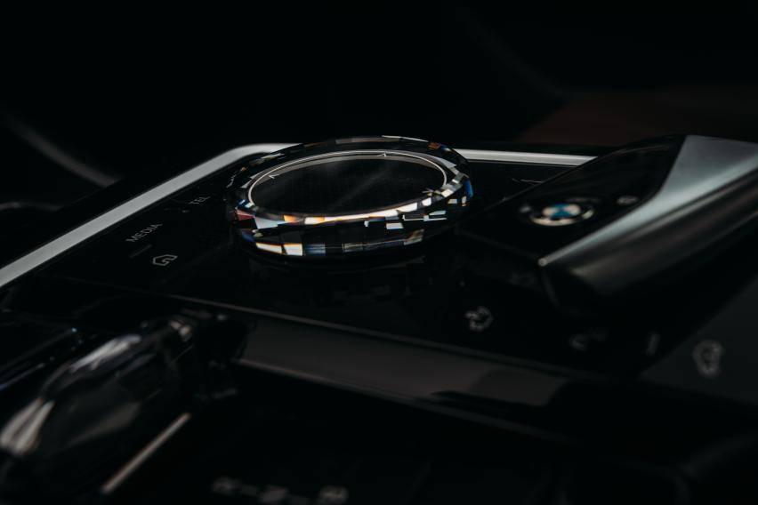 BMW i7：电动之美