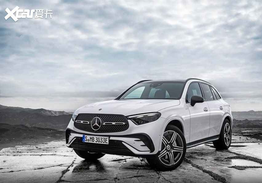 2023款奔驰GLC亮相，新增7座版，外观更帅，车身更大，动力更强
