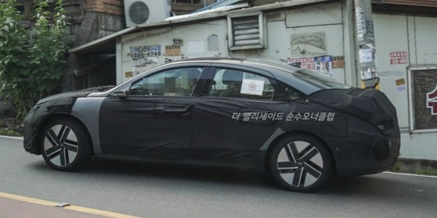 定位纯电轿车 2022年亮相 现代IONIQ 6最新谍照曝光