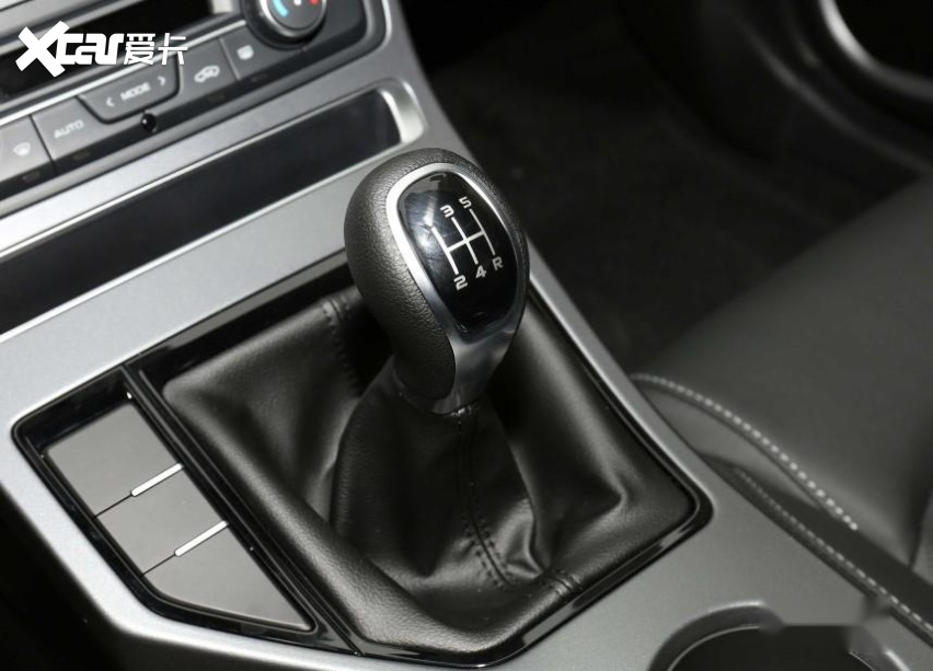 首推CVT豪华版，次推手动豪华版，2021款吉利帝豪购车手册