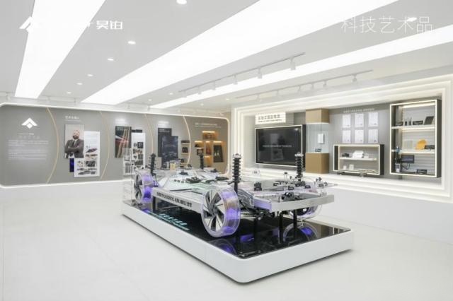 续航同级最长、智驾行业最强，昊铂HT 2024款又飒又能打！