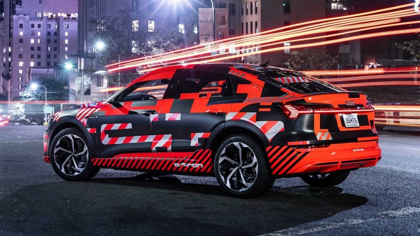 奥迪 e-tron Sportback搭载黑科技亮相洛杉矶车