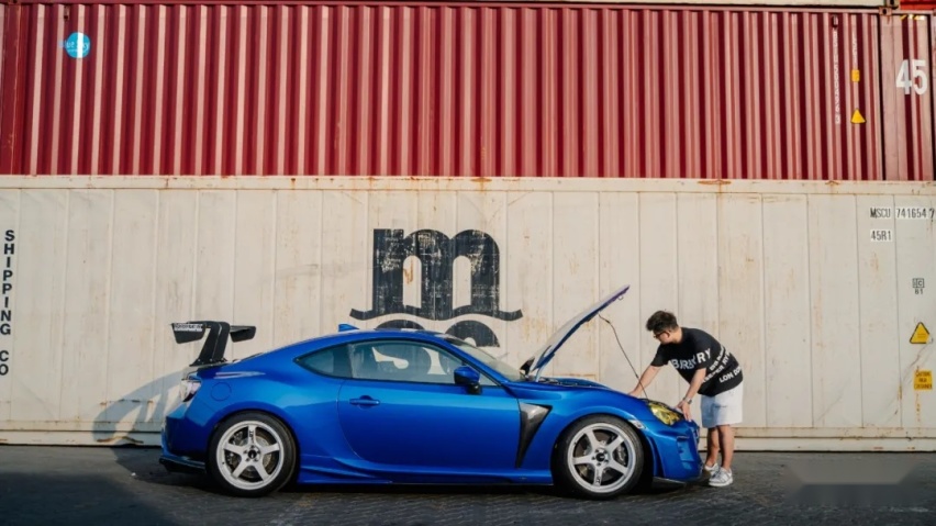 改装清单远超18cm的斯巴鲁BRZ，试遍OHLINS、ARAGOSTA