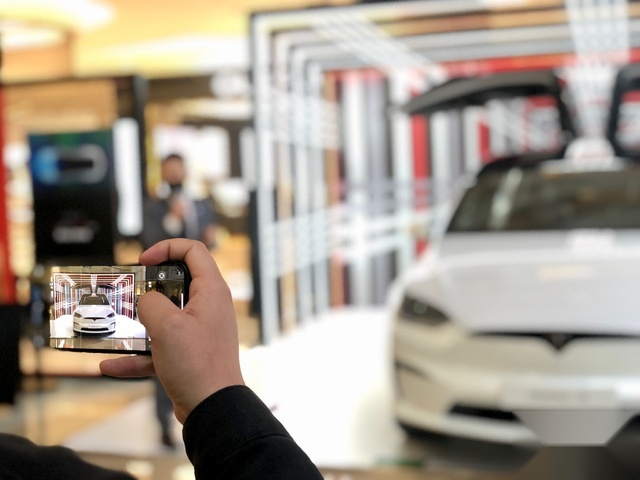 2.6秒破百！特斯拉Model X Plaid巡展启幕 首站空降西安