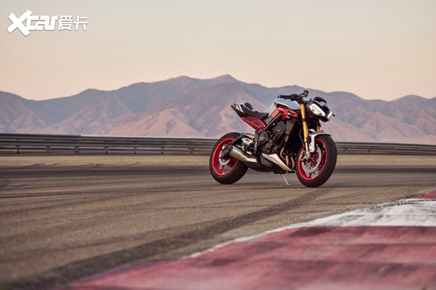 凯旋Street Triple 765 RX发布