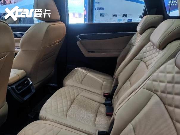 昆明中机站见证：全新大7座SUV——吉利豪越L正式上市！