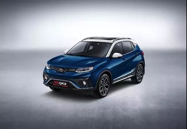 轴距超2.6米，标配四轮独悬，东南DX5售6.99万元起！
