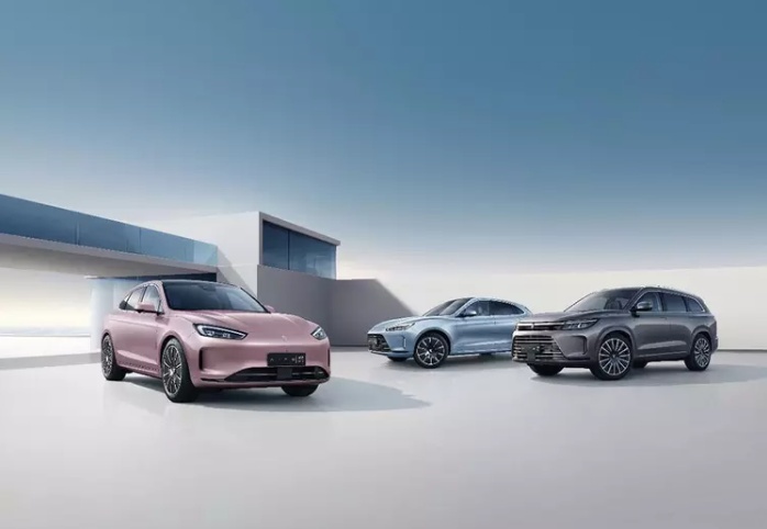 特斯拉的蝴蝶效应？ 问界M5EV／M7官降 最高降3万元 下一个会是谁