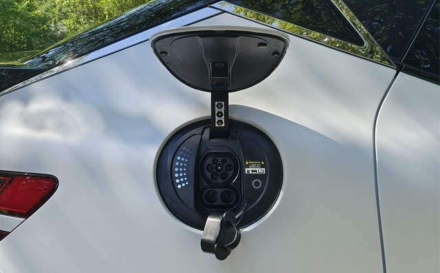 国内首发评测捷尼赛思GV60：求解电动车时代Modern Luxury