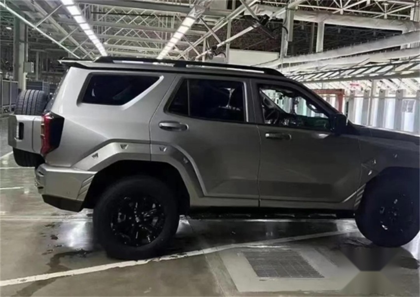 定位中大型SUV！坦克400曝光 预计搭载3.0T+四驱？