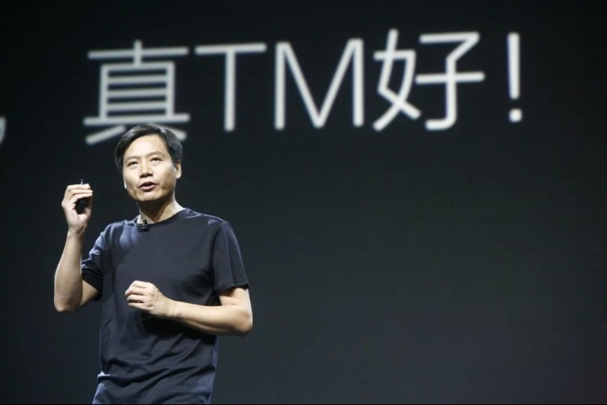 过分了！50多万的问界M9不嫌贵，20多万的小米SU7却嫌贵，为何？
