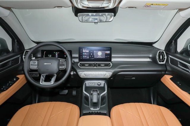 国产硬派全尺寸SUV，2.0T+非承载车身，同级无对手？