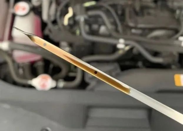 皇冠正式停产，亚洲龙能否撑起丰田旗舰的颜面？