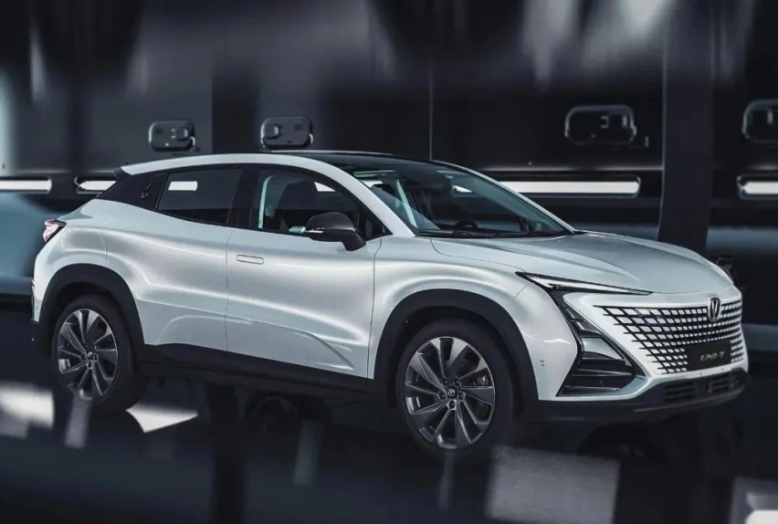 长安又一重磅紧凑型SUV，外观超级概念，十万块能买到吗？