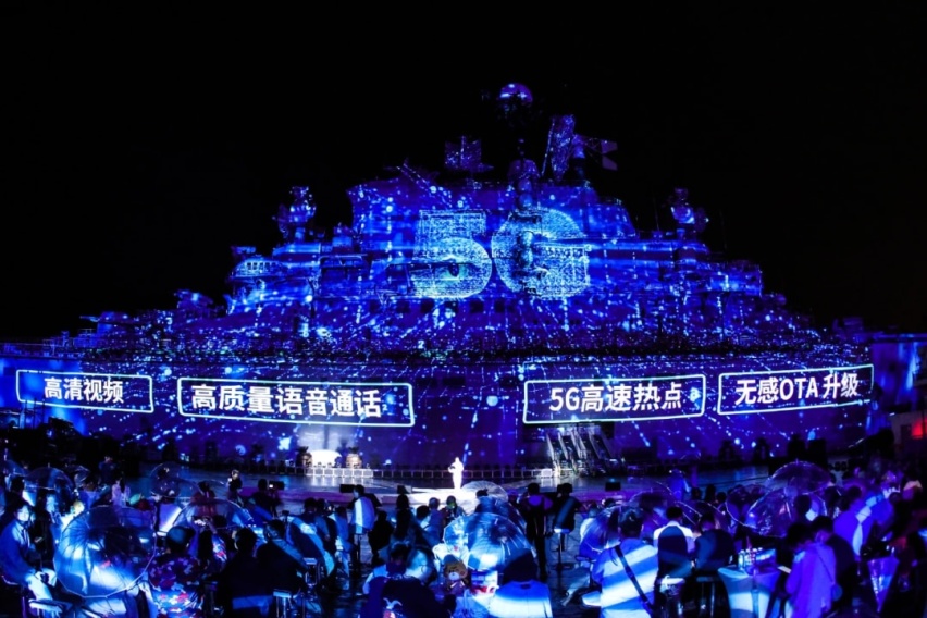 马赫动力加持，航母作陪衬，风神AX7能否跻身自主SUV第一阵营