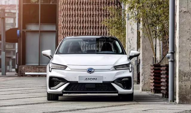 对标Model 3，几何A和Aion S靠这些特点赢了！