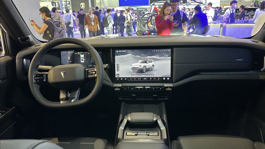 双电机四驱+超级增程，深蓝新车G318上线，硬派SUV or 城市SU