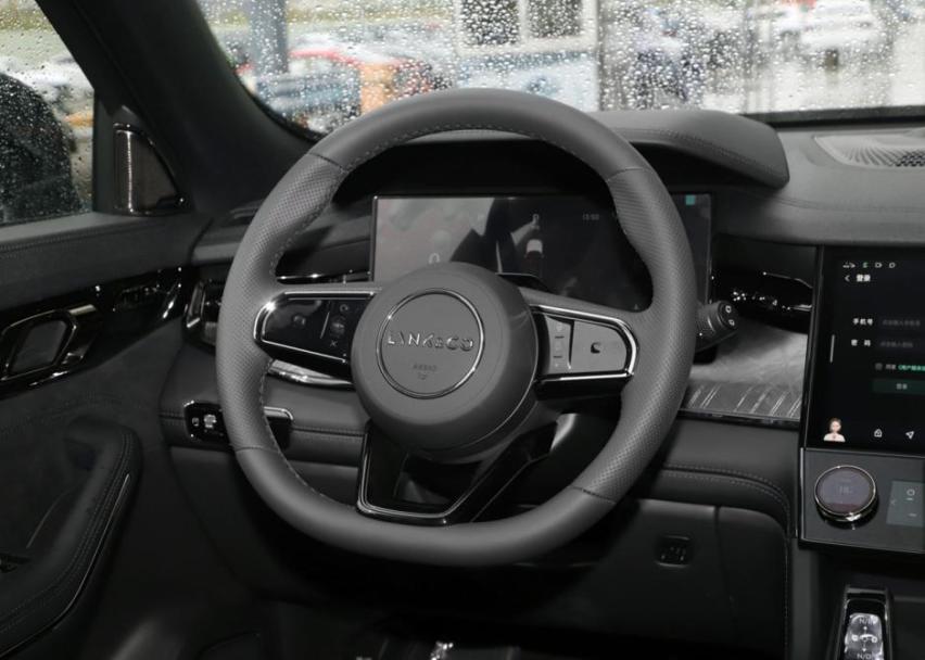 有沃尔沃XC90的影子，40万以内无对手，领克09有点强