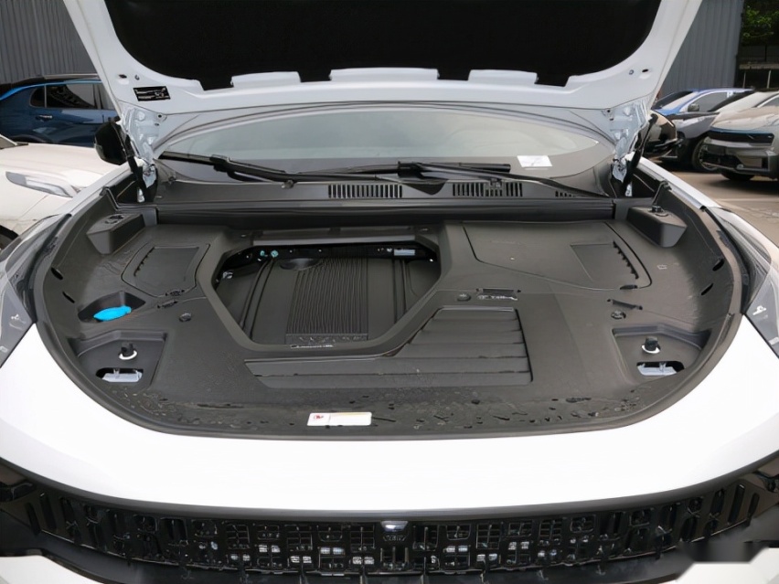试驾领克05 PHEV：这辆车带来的是大大的惊喜还是小小的惊吓？