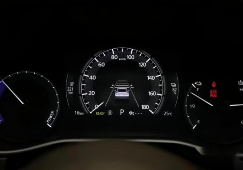 品牌国内纯电首秀，长安马自达CX-30 EV，挑战不容小觑！
