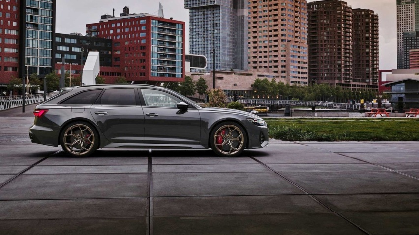 V8动力，性能升级！奥迪RS 6/RS 7 Performance官图
