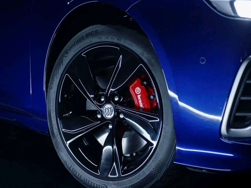 20万级最风骚走位？别克新君威GS