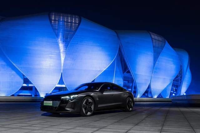 “奥迪首款纯电GT跑车”RS e-tron GT正式预售，预售价148
