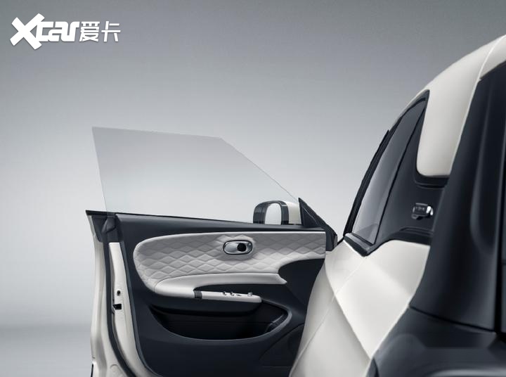 无框车门、L2智驾、300+续航 网友：这车要卖10万得抢疯