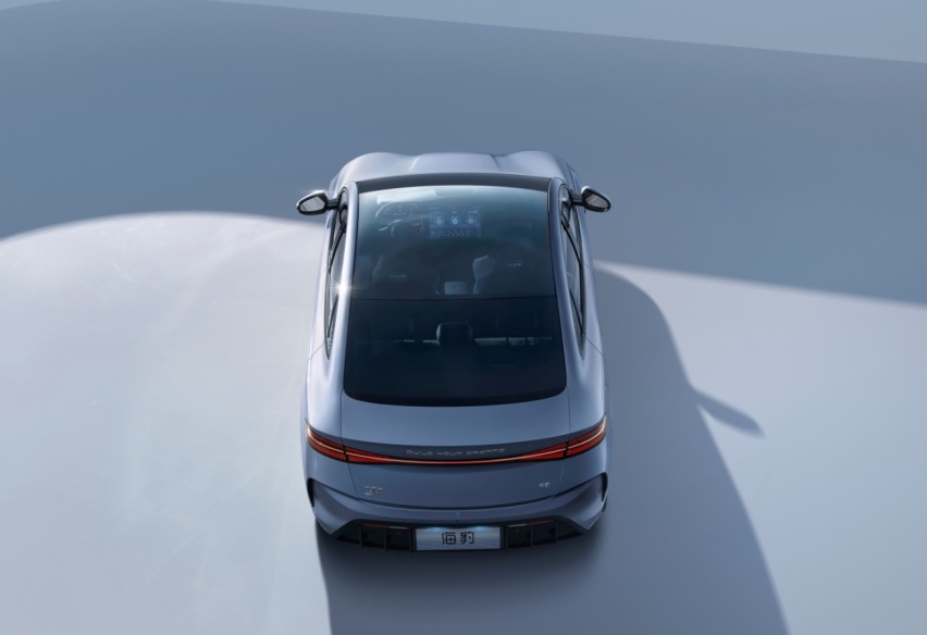 等等党门可以入手了，特斯拉Model 3最强对手已上市，才20.98万