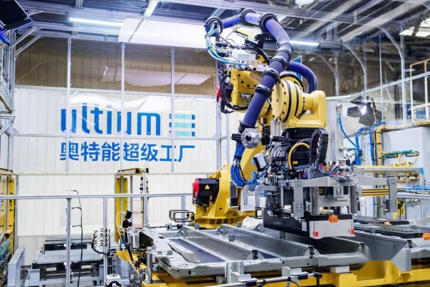 通用透露奥特能平台的纯电GL8，定位超别克世纪，2024年国内专供