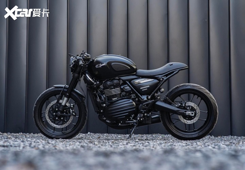 凯旋speed 400极简黑化改装-爱卡汽车爱咖号