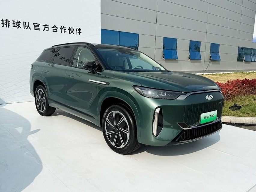 奇瑞风云T10实车曝光，有五/六座可选